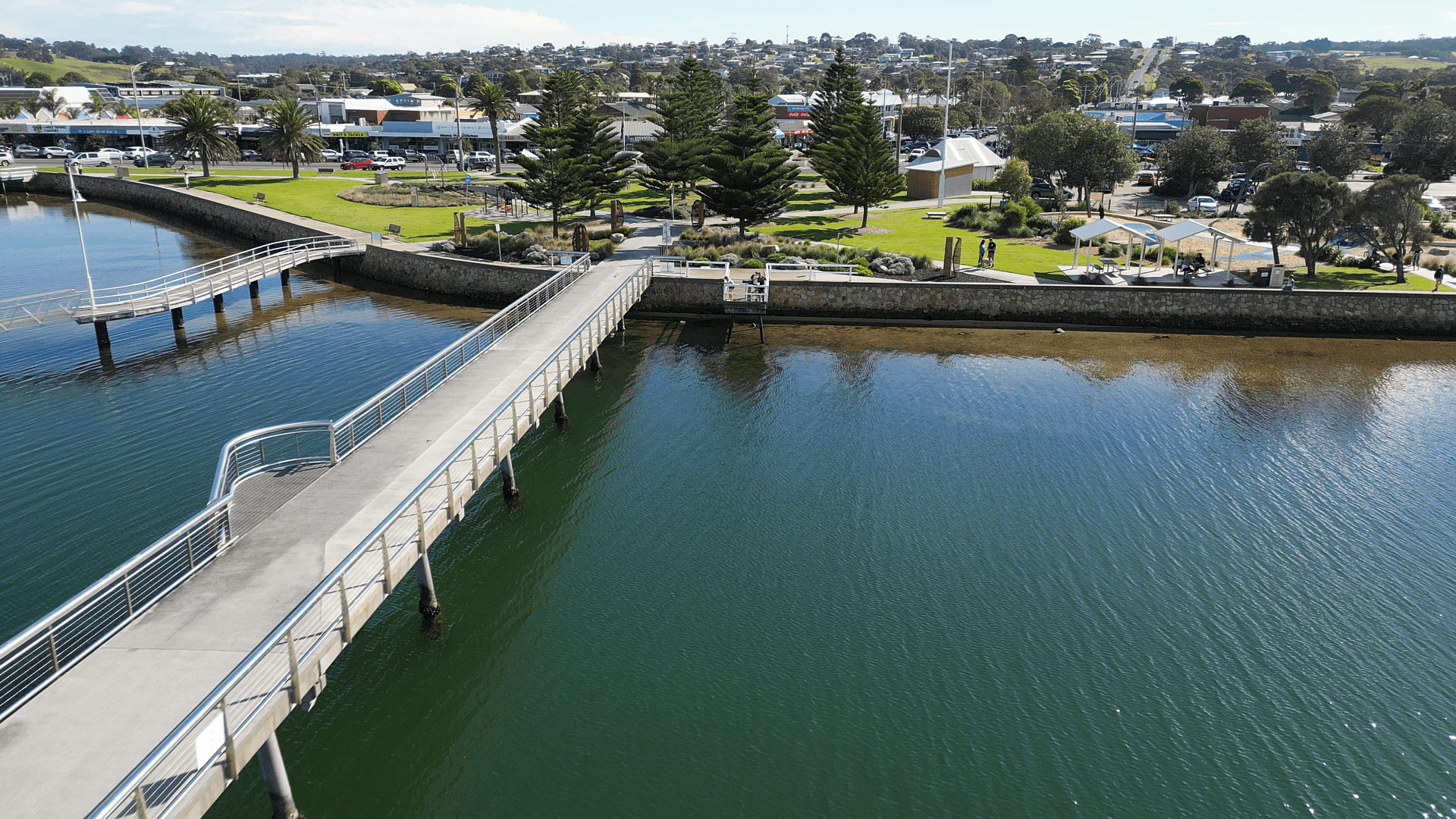 Aerial view of the Lakes Entrance foreshore and footbridge